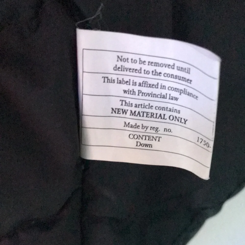 Patagonia ❄️WINTER SALE❄️ down puffer vest - Picture 7 of 8
